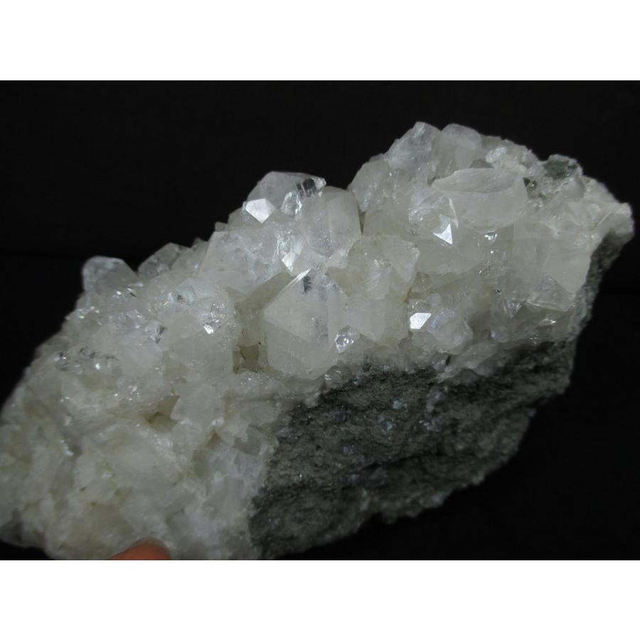 Apophyllite(魚眼石)岐阜県神岡鉱山0984