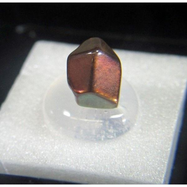 スーパーレインボーガーネット・研磨品（ANDRADITE）0761-08 : ラピス