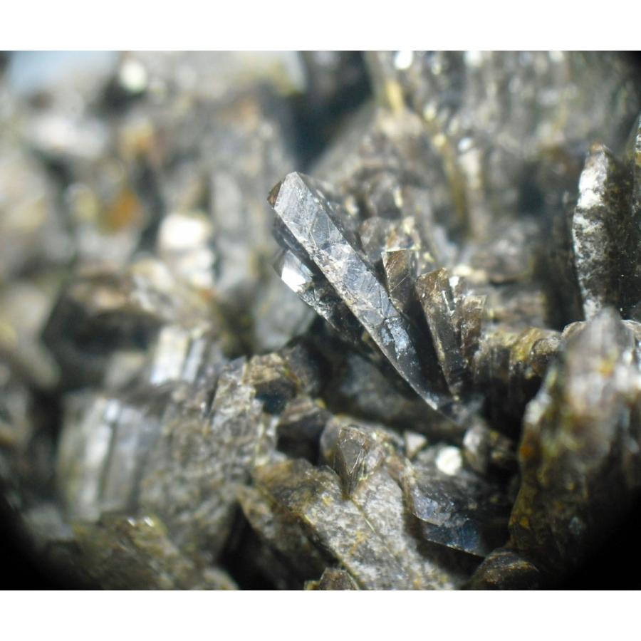 6 国産鉱物標本　鉄斧石　大分県尾平鉱山 鉄斧石 斧石 希少鉱物 大分県尾平鉱山産 - メルカリ