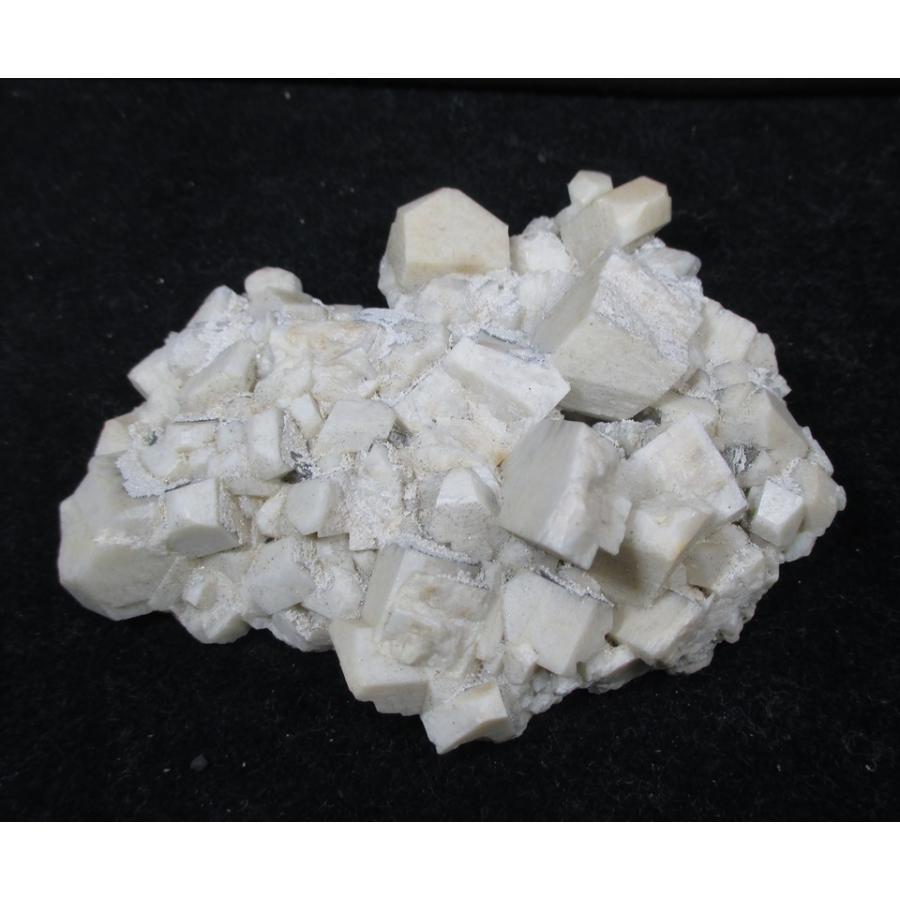 Potassium feldspar(カリ長石：マネバッハ式双晶)岐阜県蛭川田原6690