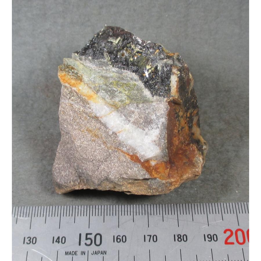 Wolfframite：FERBERITE(鉄マンガン重石：鉄重石)鹿児島県早崎鉱山