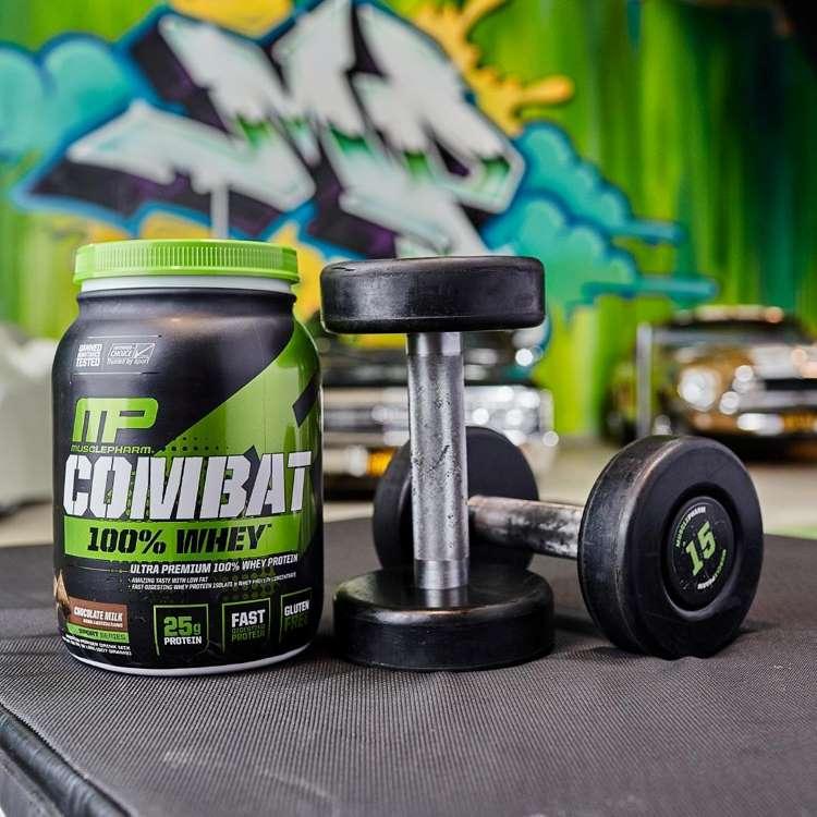 [2個セット] マッスルファーム コンバット 100%ホエイ プロテイン チョコレートミルク味 2.2kg (5LB) MusclePharm Combat 100% Whey パウダー｜speedbody｜08