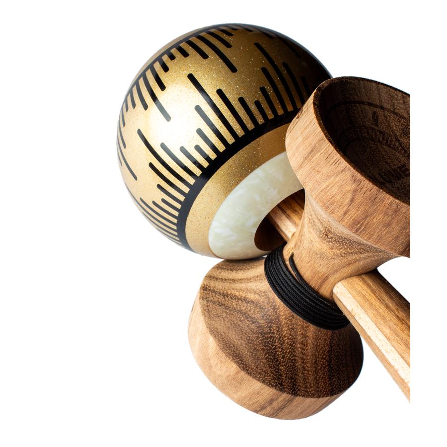 EDMアーティストのBoogie Tモデルのけん玉 【スイーツ Boogie T