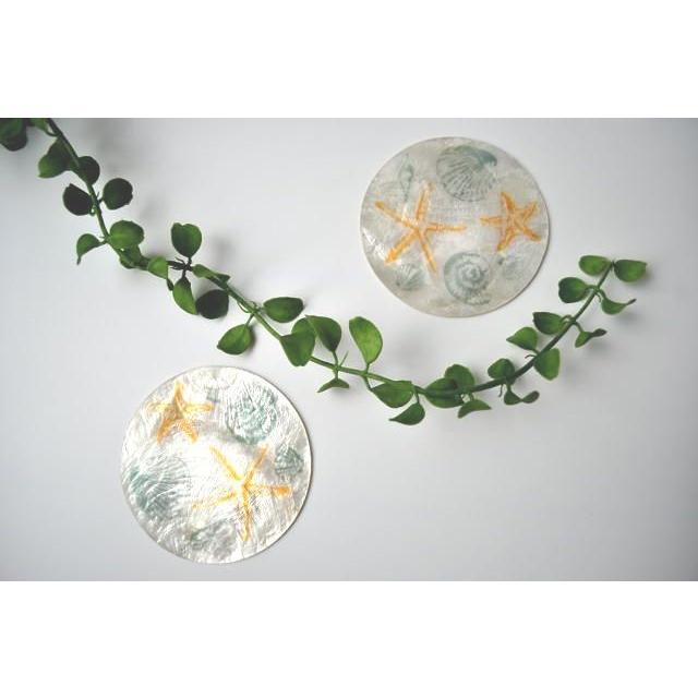 カピスシェルコースター 2枚セット スターフィッシュ＆シェル柄 おしゃれ キッチン ギフト 西海岸 コースタルリビング ハワイ |  | 01