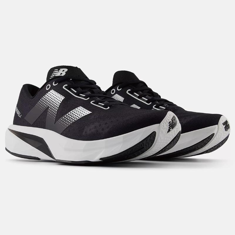 ニューバランス ヒューエルセル　レベル　v4　26.5 （1回3キロ使用のみ） New Balance（ニューバランス） （33%OFF）NewBalance/ニューバランス