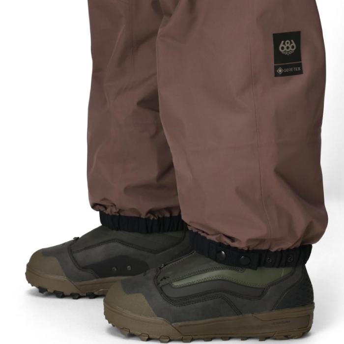 686（シックスエイトシックス） 日本正規品 スノーボード ウェア