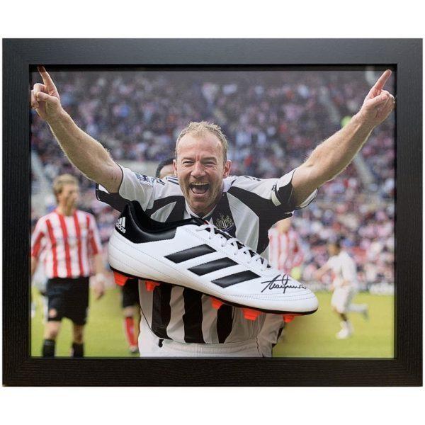 ニューカッスルユナイテッドfc Shearerサインブーツ 額入り Newcastle United Fc Shearer Signed United Boot Fc Boot Framed Sports Studio 店
