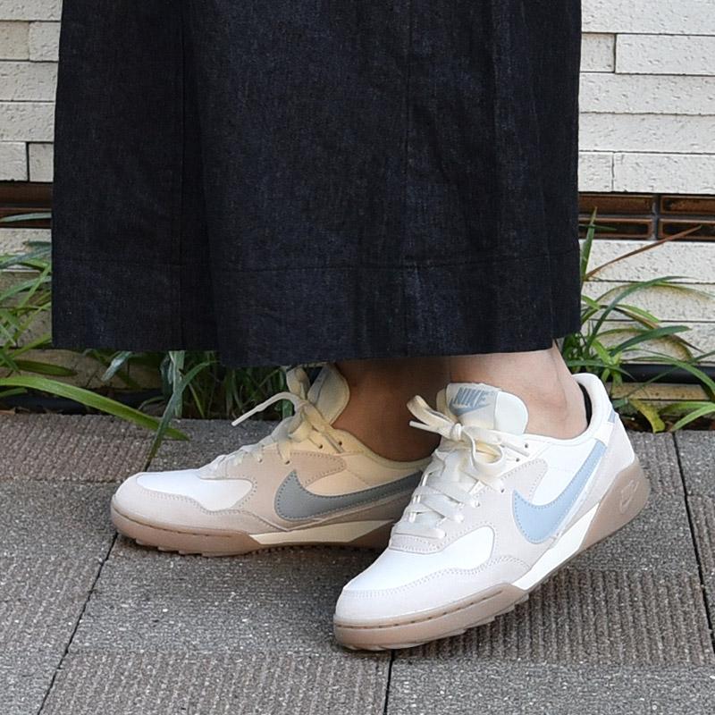 NIKE（ナイキ） レディース スニーカー シューズ ローカット