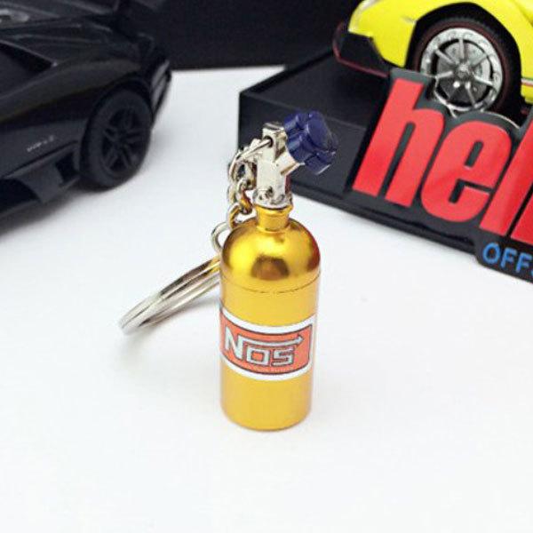 ワイルドスピード7 ミニカー2台、NOSキーホルダー2個セット、新品、未使用 ワイルドスピード7 ミニカー2台、NOSキーホルダー2個セット