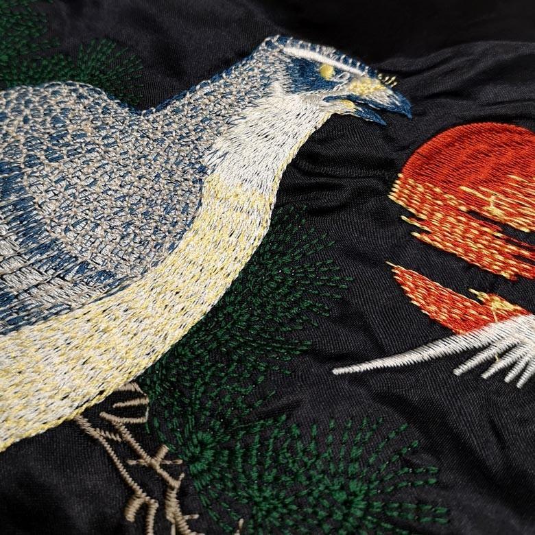 鷹荒波 総刺繍 サテン地 メンズ スカジャン 中綿入り 和柄 鷹荒波 総刺繍 サテン地 メンズ スカジャン 中綿入り 和柄