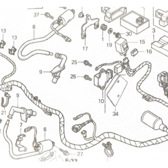 ホンダ（HONDA） VTR1000F(SC36) プラグキャップ 1台分 図中(9番