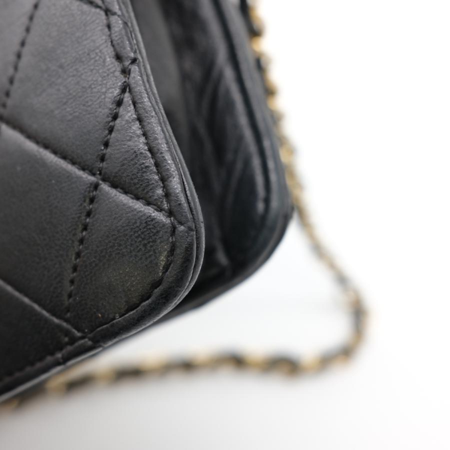 CHANEL シャネル マトラッセ プッシュロック チェーン ショルダーバッグ シャネル(CHANEL)シャネル マトラッセ プッシュロックチェーン