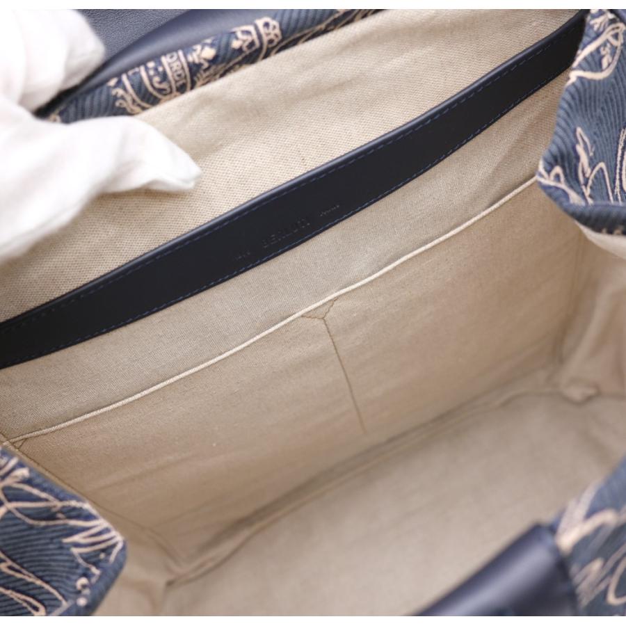 M5244 ベルルッティ ノマド キャンバス×レザー リュック ネイビー M5244 ベルルッティ ノマド キャンバス×レザー リュック ネイビー