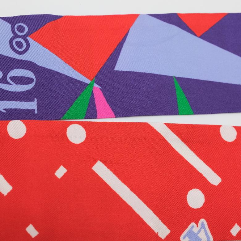 【お値引き】【未使用品】HERMES エルメス スカーフ ツイリー シルクゲーム JEU DE SOIE UNIFORME シルク100％ マルチカラー パープル レッド |  | 07