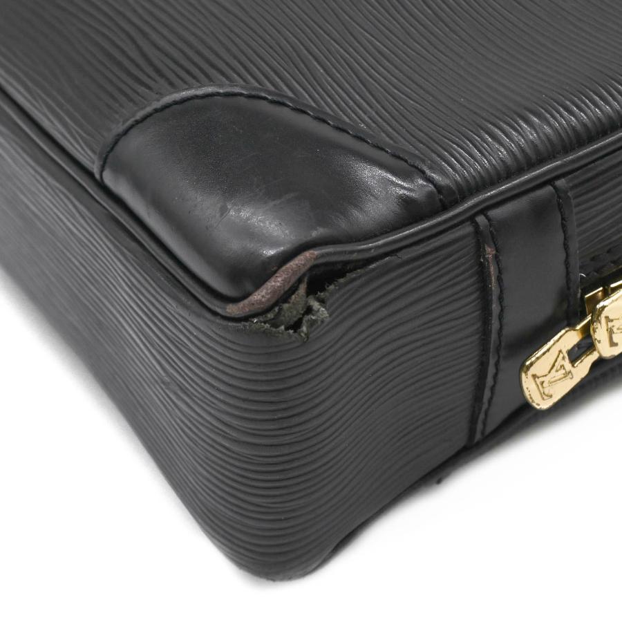 LOUIS VUITTON ルイヴィトン エピ ポルトドキュマン ヴォワヤージュ