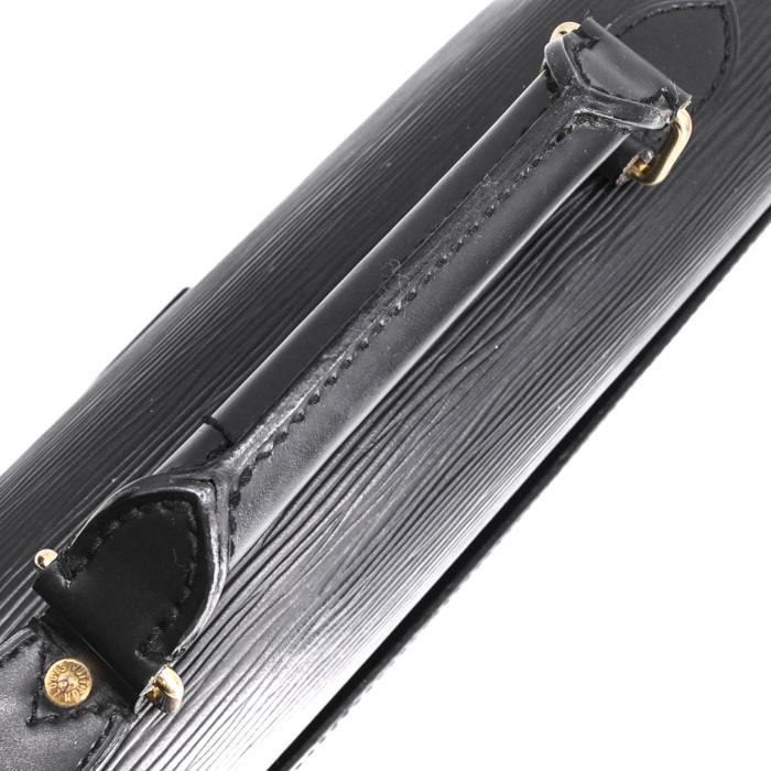 LOUIS VUITTON ヴィトン エピ セルヴィエット アンバサダー ブリーフ