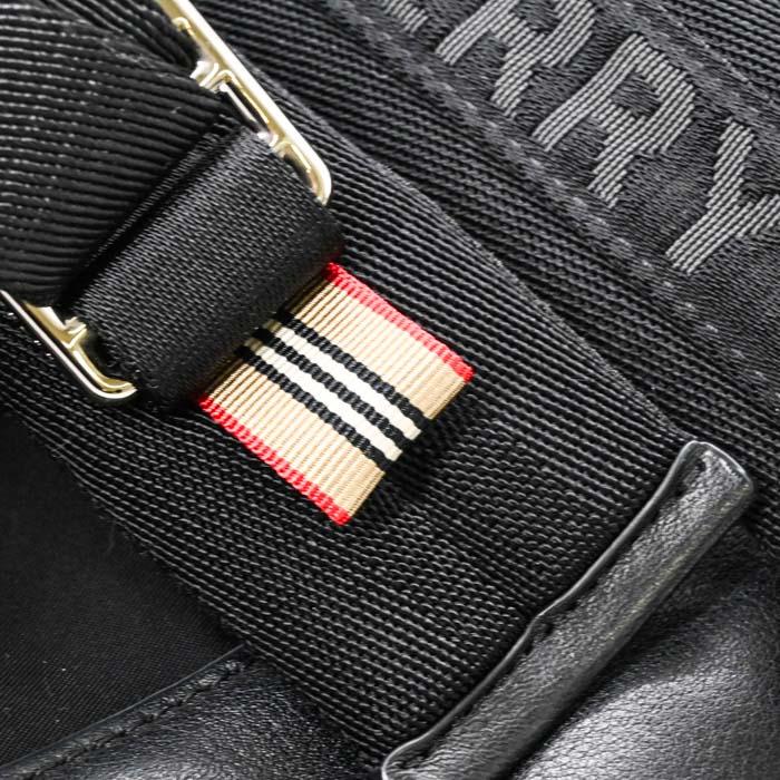 Burberry バーバリ ナイロン リュック シルバー金具 【公式通販】