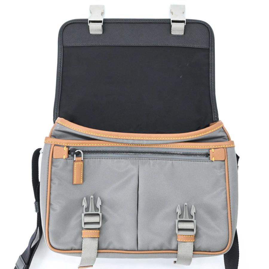 【未使用品】PRADA プラダ テスート Re-Nylon トライアングル ショルダー 肩掛け ブラック 黒 グレー ブラウン 茶 2VD769 ICチップ有 |  | 12