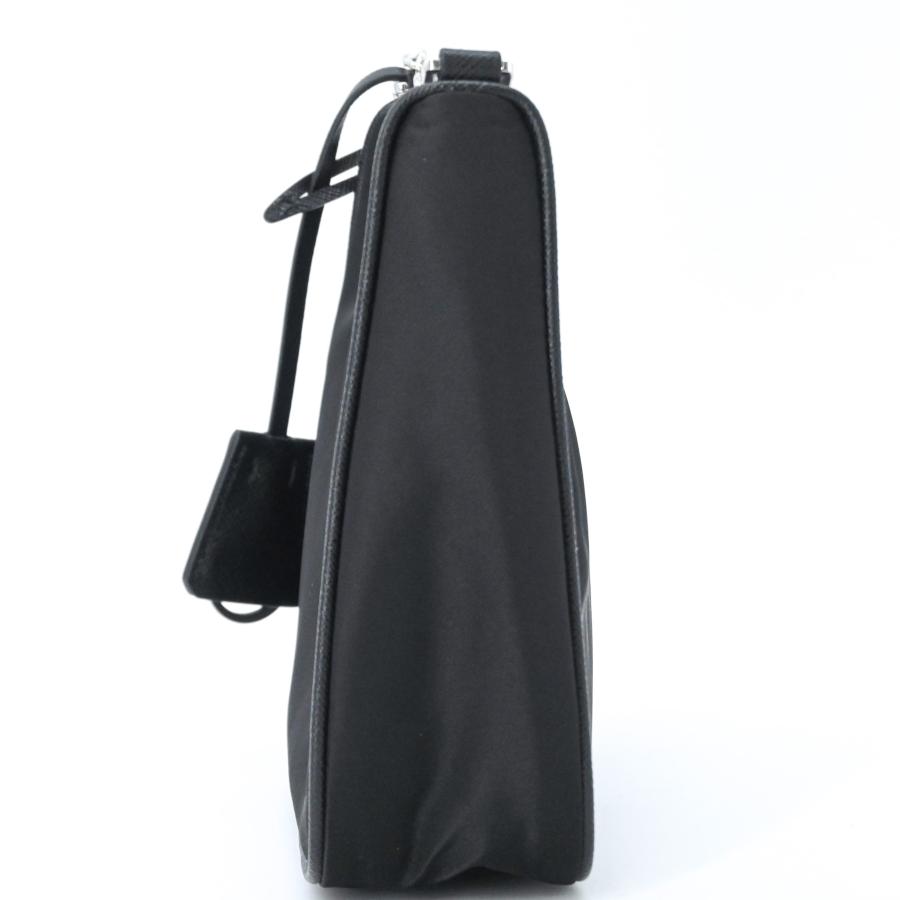 【未使用品】PRADA プラダ  Re-Edition 2005ナイロン レザー ショルダー ポーチ付き ハンドバッグ 2WAY レディース 三角ロゴ ブラック 黒 シルバー金具 白タグ |  | 04