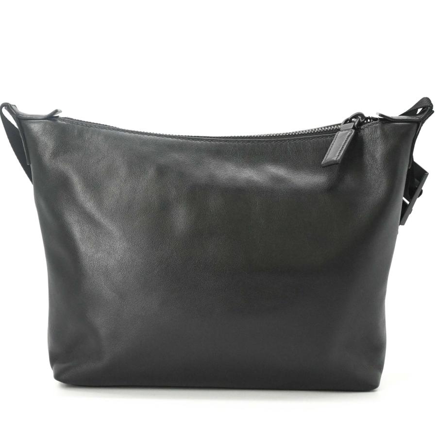 【未使用品】PRADA プラダ ショルダーバッグ レザー トライアングルロゴ 黒 ブラック ブルー 青 2VH078 |  | 02