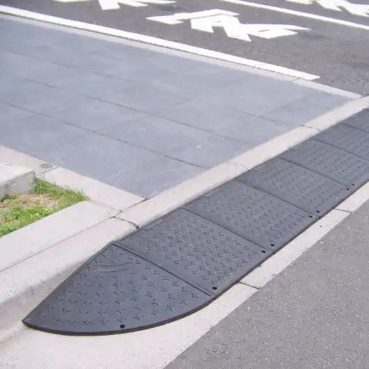 段差プレート 2個セット 高さ5cm用 ゴム製 サイレントキャスコーナー