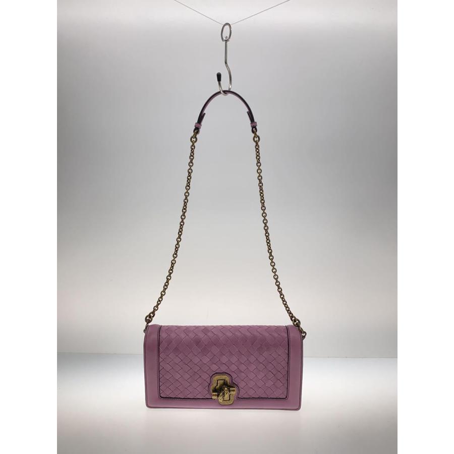 ボッテガヴェネタ ノット　クラッチ 名品の‟最初と最新”―― ボッテガ・ヴェネタ、 クラッチバッグ