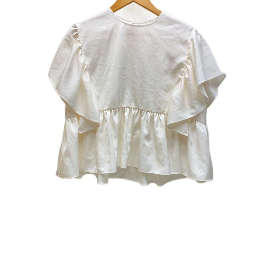 Yori 半袖フレアトップス 38 yori ブラウス 半袖 yoriのブラウス38サイズ Yori 「Yori」 半袖