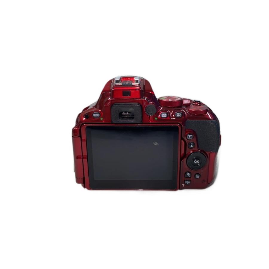 Nikon◇デジタル一眼カメラ D5500 ダブルズームキット [レッド