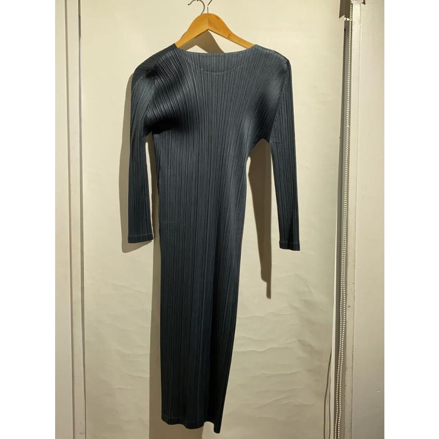 issey miyake pleats please 黒　ワンピース　2 issey miyake pleats please 黒 ワンピース 2 PLEATS PLEASE