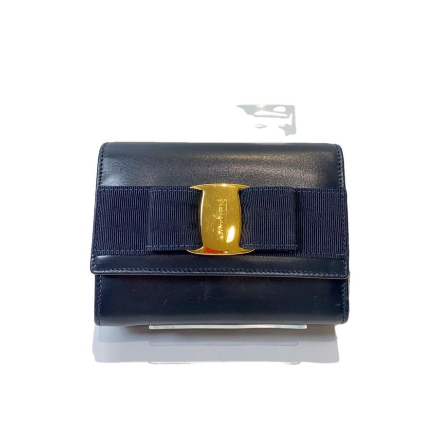 Salvatore Ferragamo◇ショルダーバッグ/レザー/NVY/無地/AQ213202