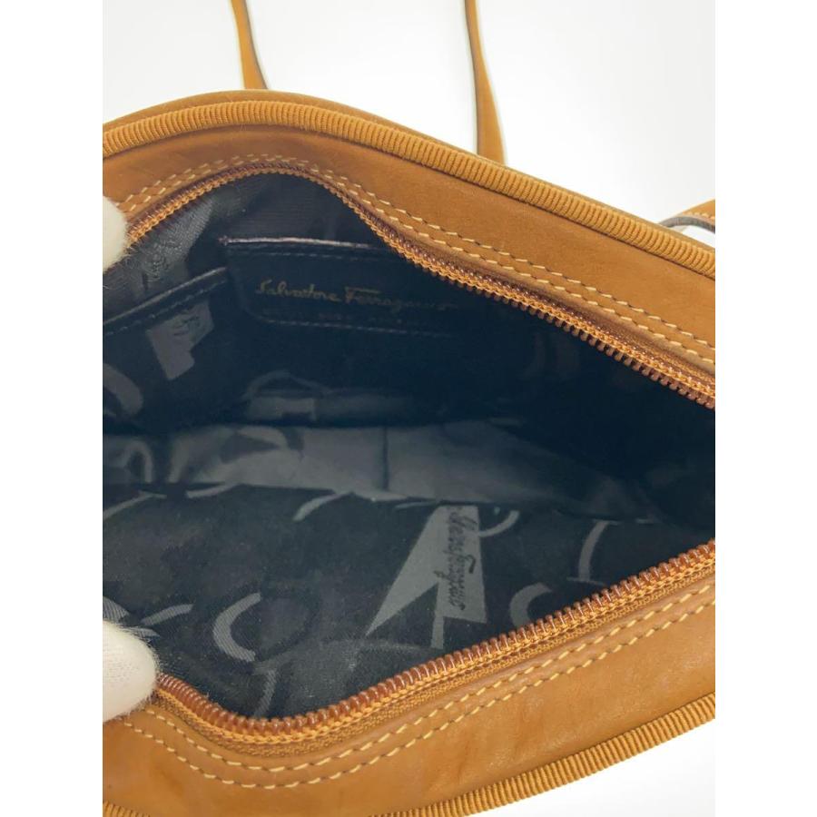 Salvatore Ferragamo◇ショルダーバッグ/スウェード/CML/無地/DE-21