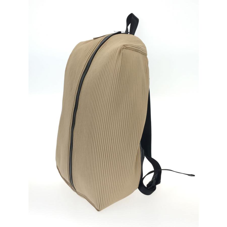 PLEATS PLEASE ISSEY MIYAKE◇リュック/ポリエステル/ベージュ/無地