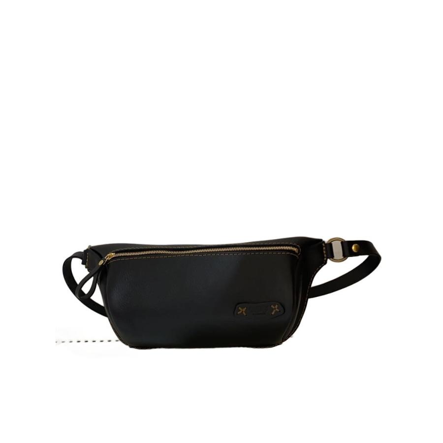 HERZ レザー ボディバッグ HERZ◇立体マチ・ボディバッグ/ショルダーバッグ/レザー/BLK/F-5