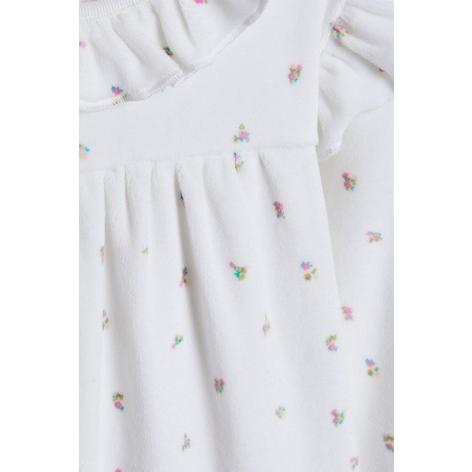 ネクスト ベビー Next ホワイト 花柄 べロア スリープウェア 冬服 総柄 長袖 足つき ベビー服 女の子 新生児 出産祝い ギフト 138 060 S S Shop 通販 Yahoo ショッピング