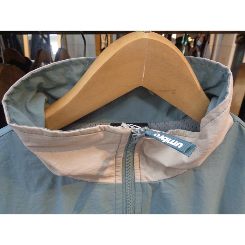 umbro（アンブロ） 送料無料！！ ナイロン トラックジャケット