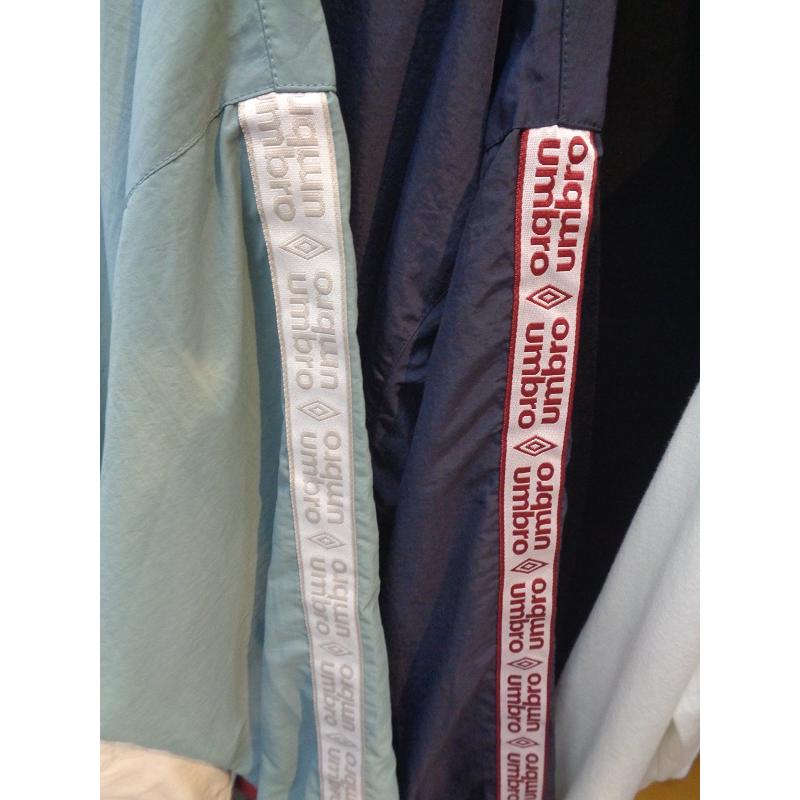 umbro（アンブロ） 送料無料！！ ナイロン トラックジャケット