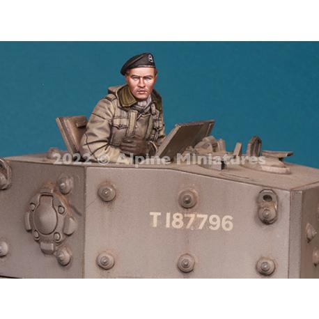 アルパインミニチュア 1/35 WWII イギリス陸軍戦車長 No.2 腕を組む