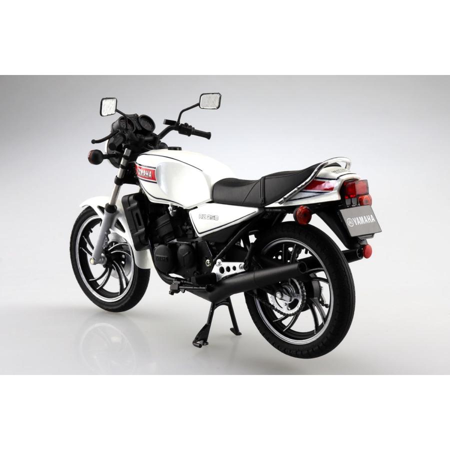 青島文化教材社 SKYNET 1/12 完成品バイク YAMAHA RZ250 ニューパール