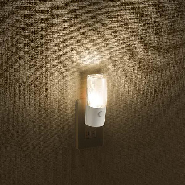 Ledナイトライト フットライト スイッチ式 コンセント差込 簡単設置 省エネ 常夜灯 足元灯 寝室 廊下 玄関 室内用 おしゃれ 橙色 白色 オーム電機 星商店 通販 Yahoo ショッピング