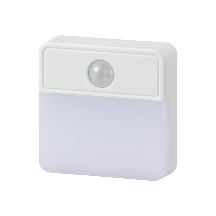 LED ナイトライト フットライト センサーライト 人感センサー 明暗