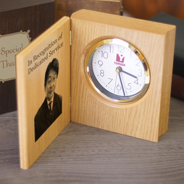 ヒストリー ブック型置き時計 オリジナル時計 退職記念 還暦祝い 退官記念 永年勤続 名入れ 写真 |  | 04