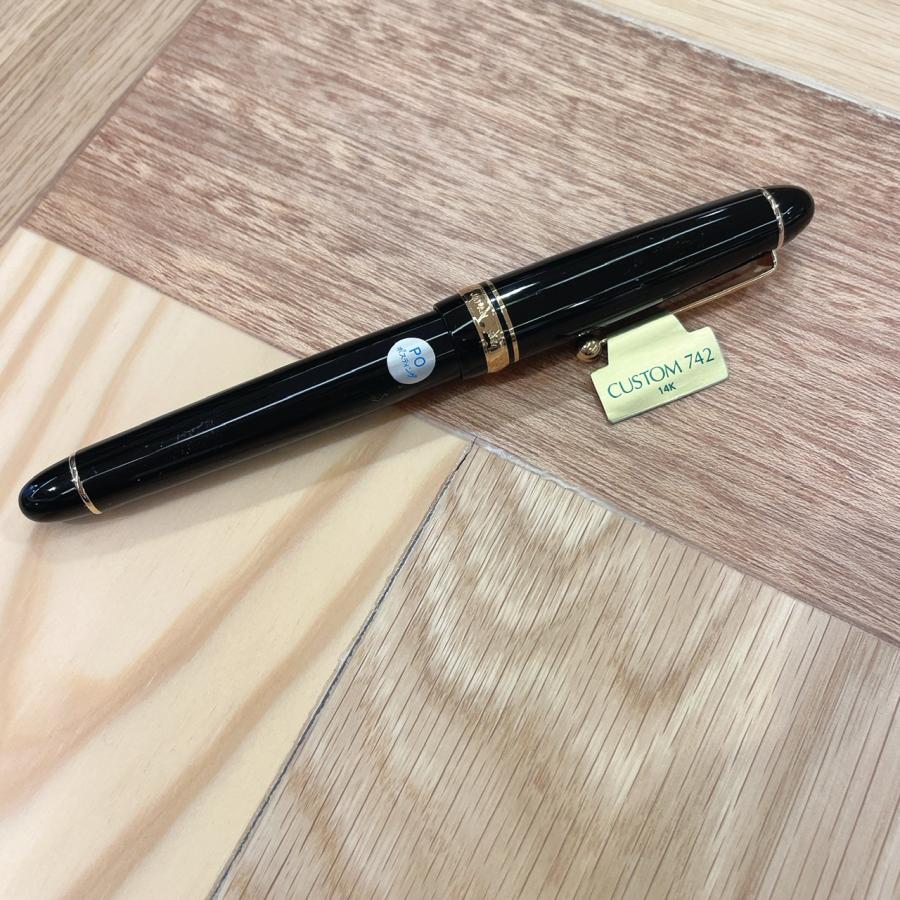 【美品】PILOT万年筆 CUSTOM742 極細字　ポスティング　PO 14K PILOT（文具） パイロット Pilot 万年筆 カスタム742