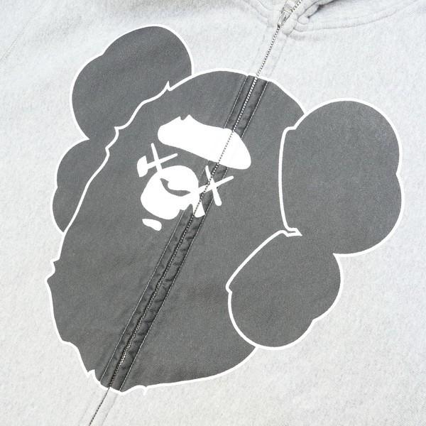 A BATHING APE x KAWS ジップパーカー グレー 【公式】通販サイト