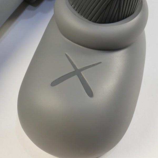 カウズ KAWS ×MEDICOM TOY COMPANION Resting Place フィギュア 灰