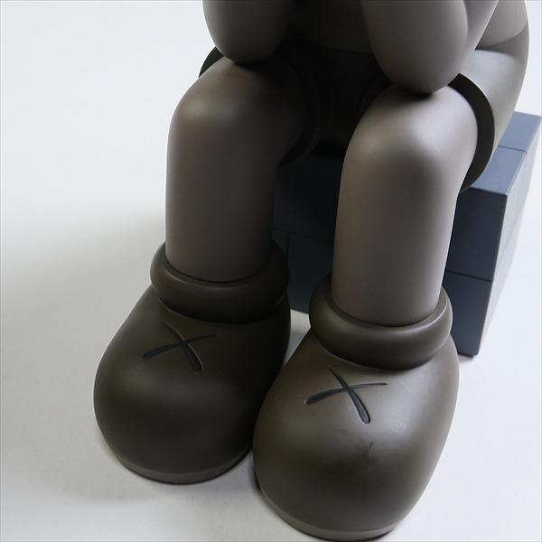 KAWS カウズ ×MEDICOM TOY COMPANION Passing Through KAWS カウズ ×MEDICOM TOY COMPANION Passing Through