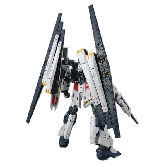 BANDAI RG 1/144 νガンダム(ダブル・フィン・ファンネル装備型 BANDAI RG 1/144 νガンダム(ダブル・フィン・ファンネル装備型