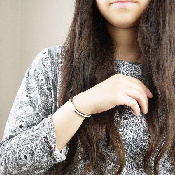 ステンレスブレスレット vie グルーブデザインバングル カラー