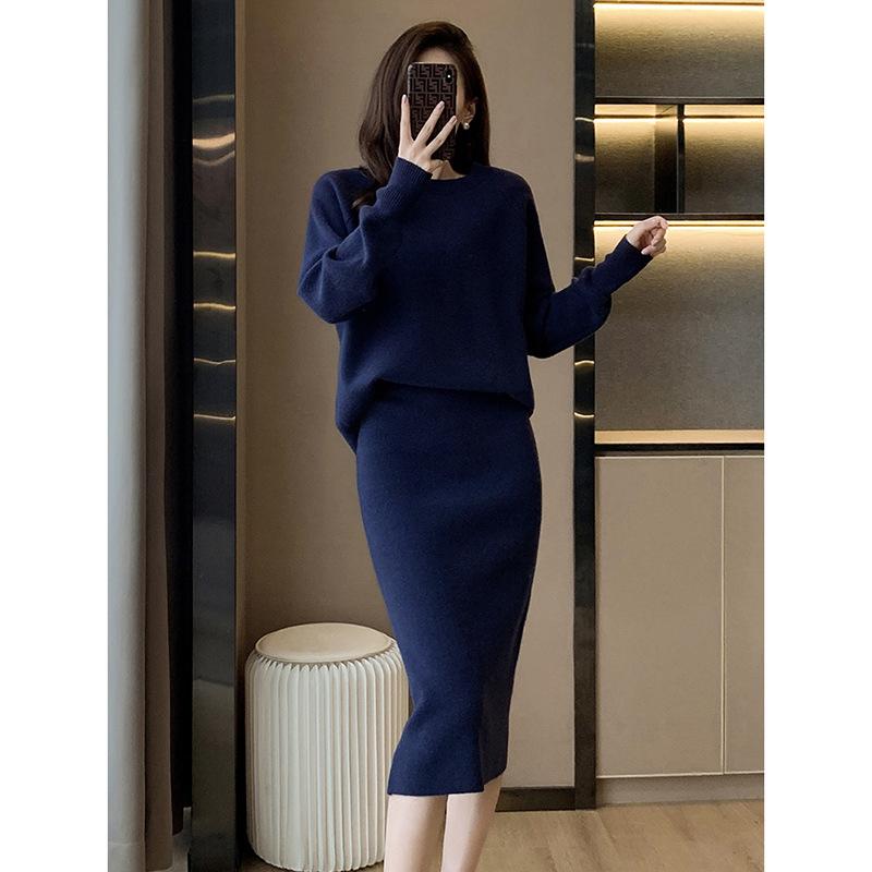 デサント　ゴルフ　ニットトップス　スカート　2点　上下セットアップ　M 秋冬 2点セット セット ニット セットアップ ショートセーター