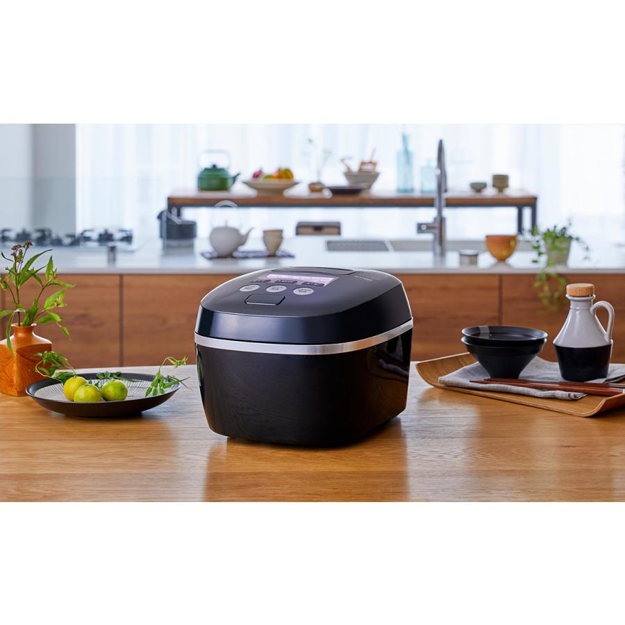 タイガー 新発売 海外向け炊飯器 220V仕様 タイガーJPC-W18W KMZ タイガー 新発売 海外向け炊飯器 220V仕様 タイガーJPC-W18W KMZ