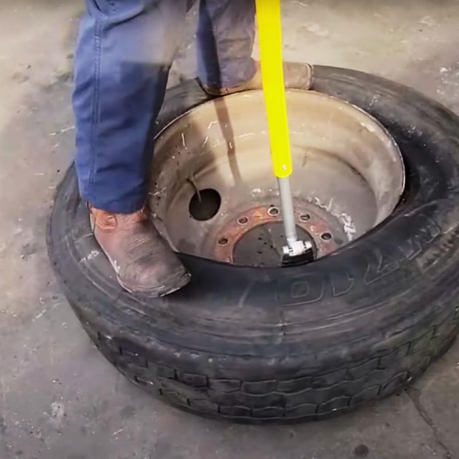 タイヤチェンジャー 手動 タイヤ交換 大型 17.5インチ 24.5インチ トラック トラクター マウント ゲーターツール系 |  | 10